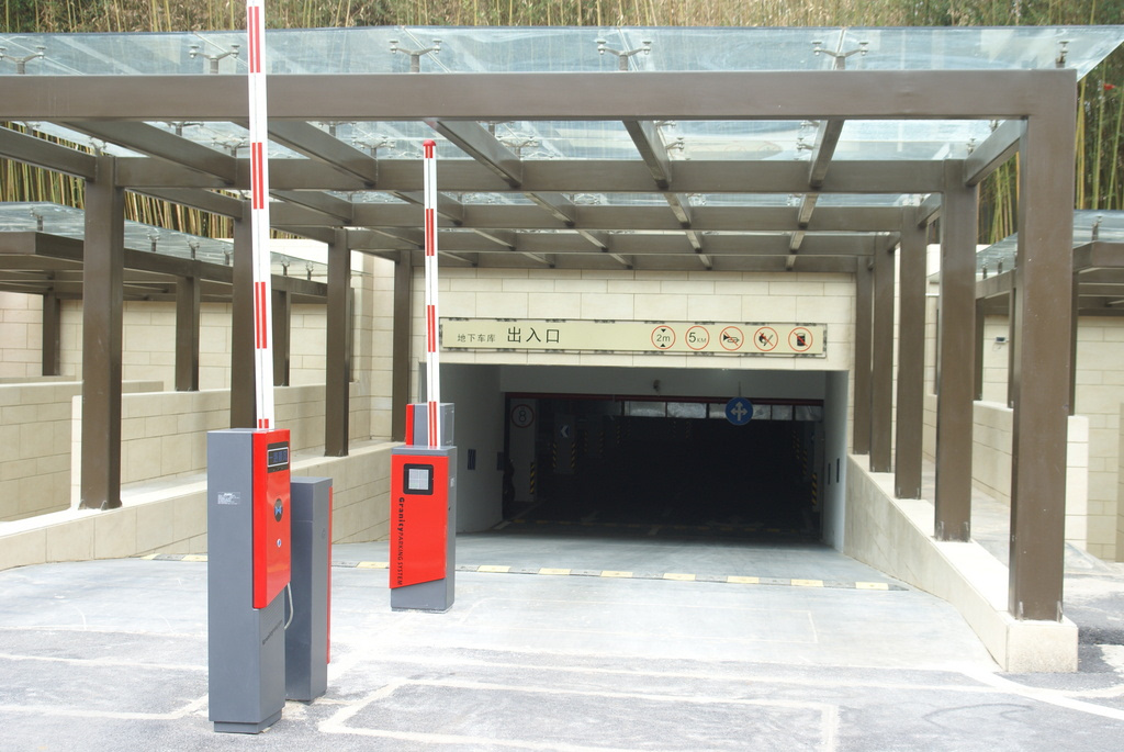 排水板廠(chǎng)家http://www.zzqcbjjw.com/
